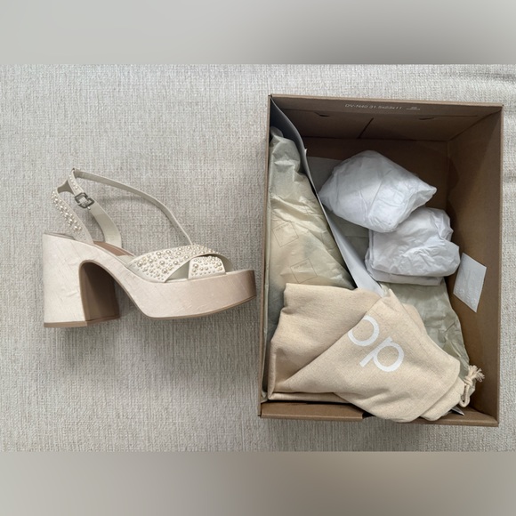 Dolce Vita Wessi Pearl in Vanilla (8) - Picture 5 of 7